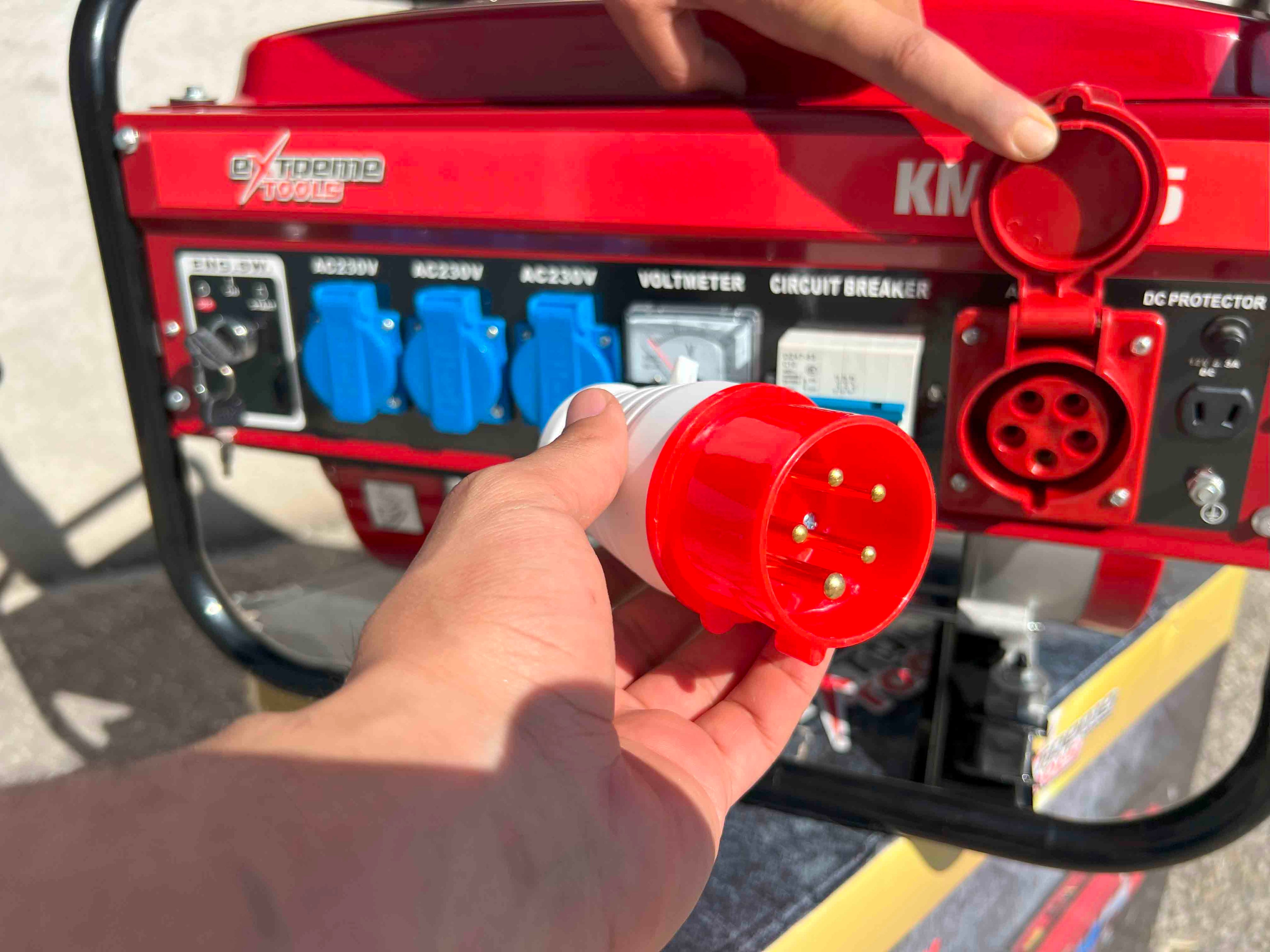 Extreme Tools Gasoline Gerator – 10500W