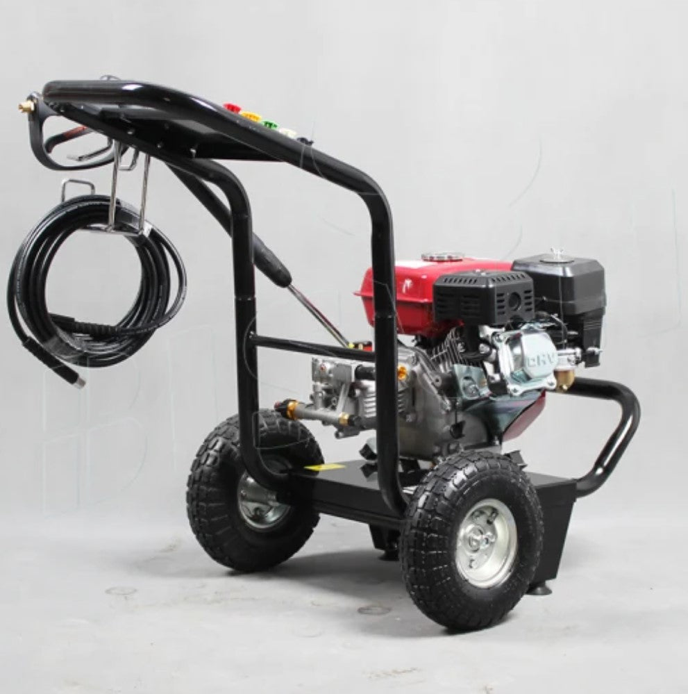 Hidrolimpiadora a gasolina 3600 PSI / 250 Bares - Motor 4 Tiempo, 5 Boquillas