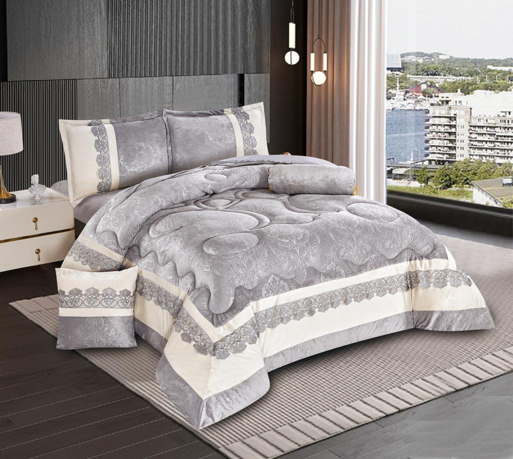 Luxury 6-Piece Duvet Set – Christmas 2026 Edition