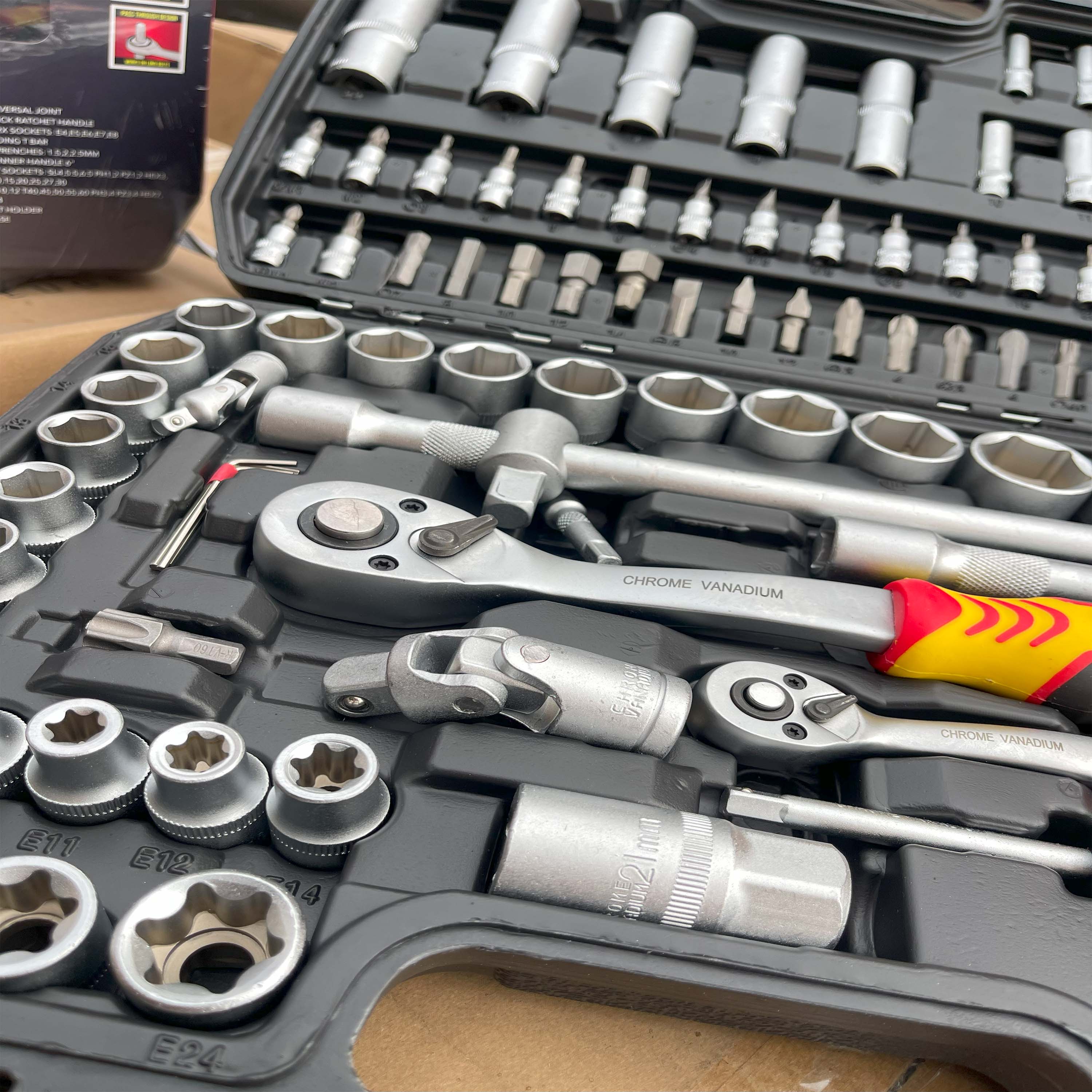 Maletín de Herramientas Kraftmuller | Juego de 108 Piezas con Llaves de Carraca y Vasos | Kit Profesional para Mecánica y Bricolaje